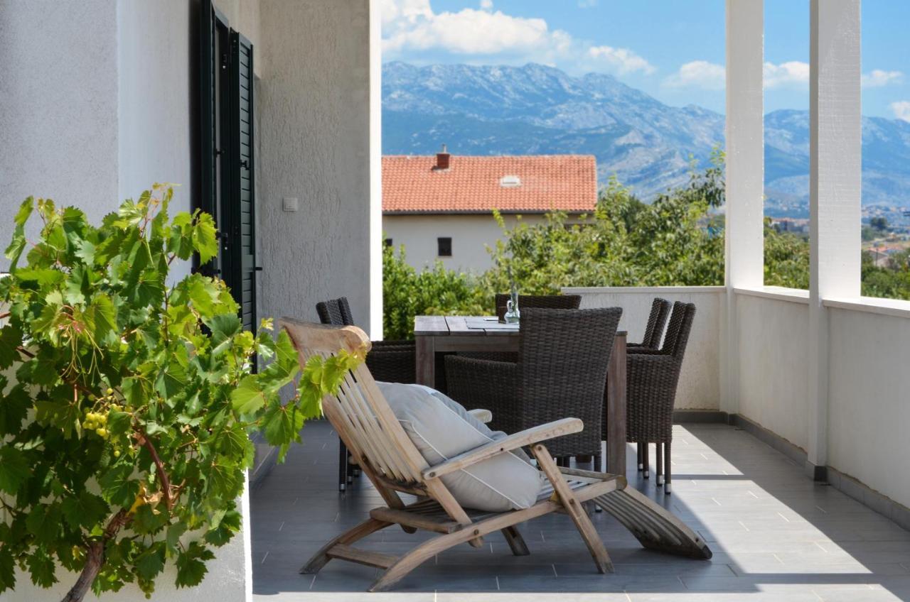 Holiday Home Nevera Kaštela Extérieur photo