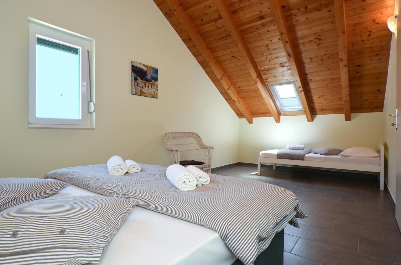Holiday Home Nevera Kaštela Extérieur photo