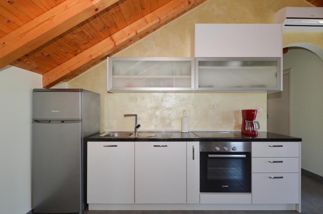 Holiday Home Nevera Kaštela Extérieur photo