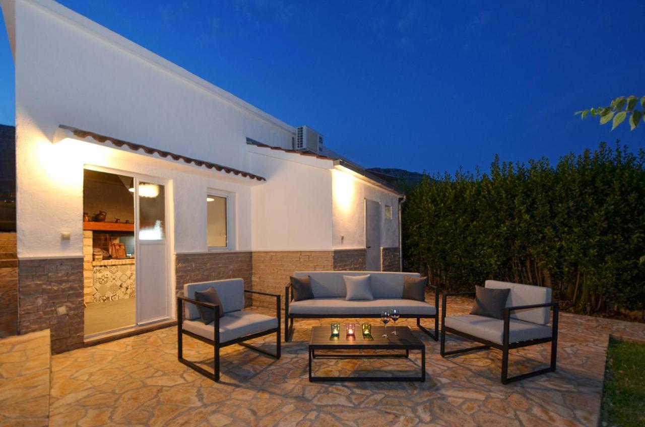 Holiday Home Nevera Kaštela Extérieur photo
