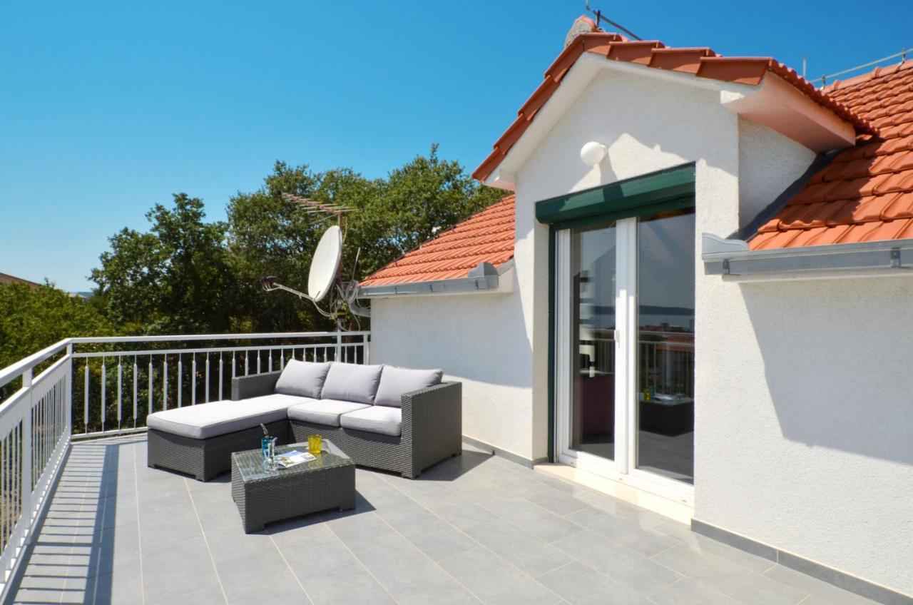 Holiday Home Nevera Kaštela Extérieur photo